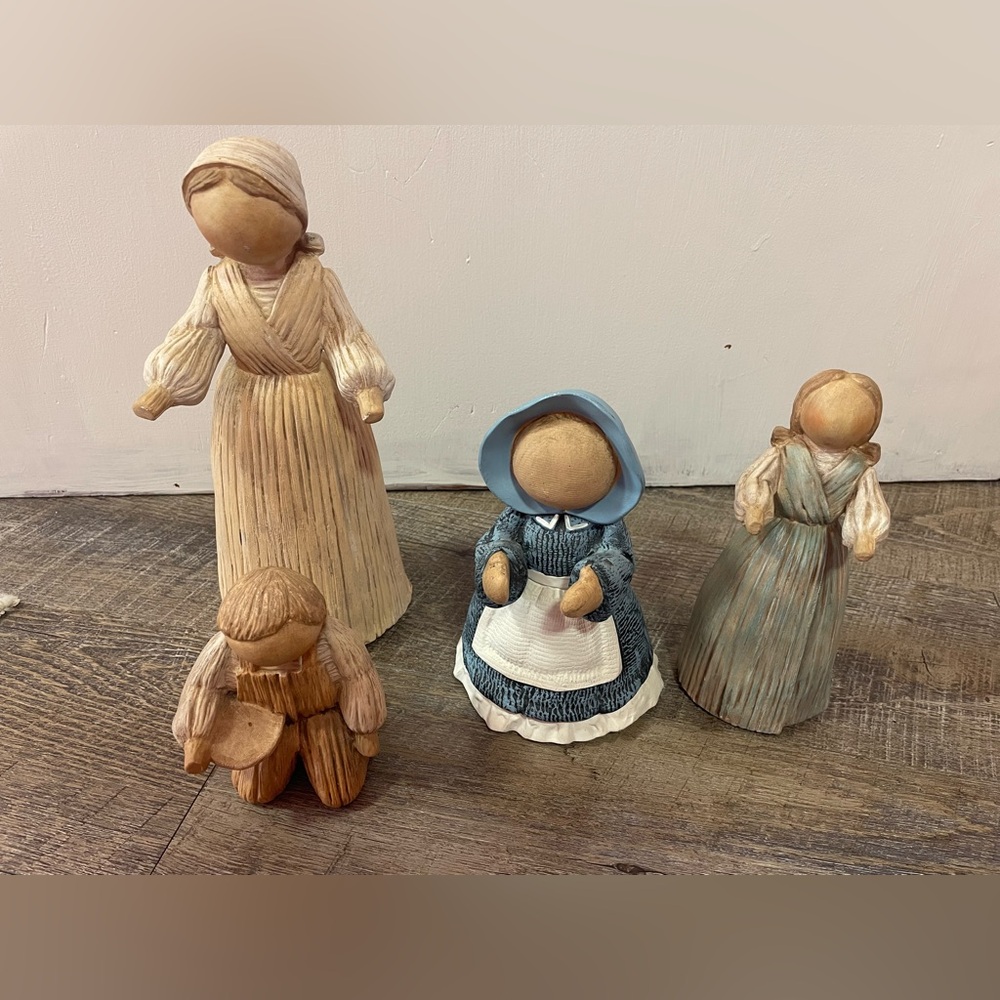 Rustic Family Figurine Set - Blue, Cream, Tan